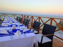 Coral Reef Beach Resort