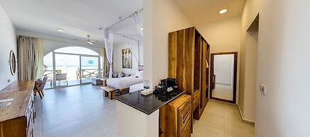 Coral Reef Beach Resort