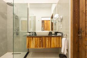 Coral Reef Beach Resort
