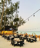 Coral Reef Beach Resort