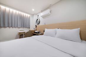 Alma Hotel