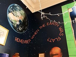 Supernova - Hostel