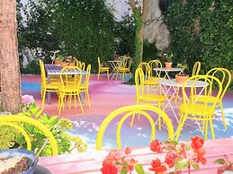 Supernova - Hostel