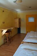 Schiff Bihlerdorf- Hostel