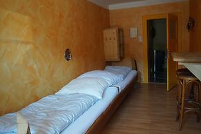 Schiff Bihlerdorf- Hostel