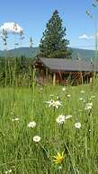 Beautiful Log Chalet Near Fernie, BC