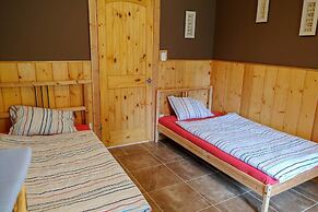 Beautiful Log Chalet Near Fernie, BC
