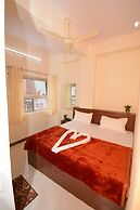 Hotel Kashi Khand