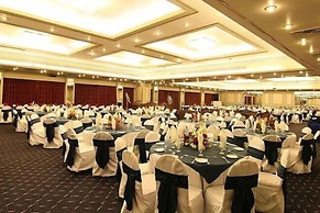 Regent Plaza Hotel & Convention Centre