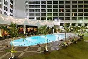Regent Plaza Hotel & Convention Centre