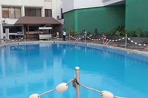 Regent Plaza Hotel & Convention Centre
