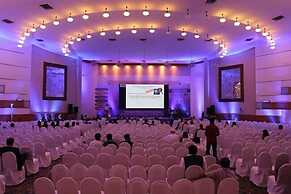 Regent Plaza Hotel & Convention Centre
