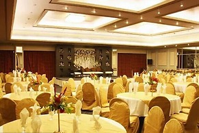 Regent Plaza Hotel & Convention Centre