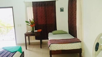 Hotel y Hostal Yaxkin Copan