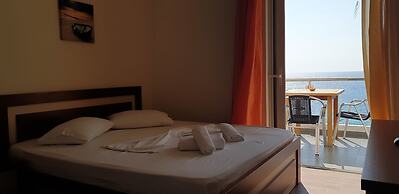 Golden Hotel
