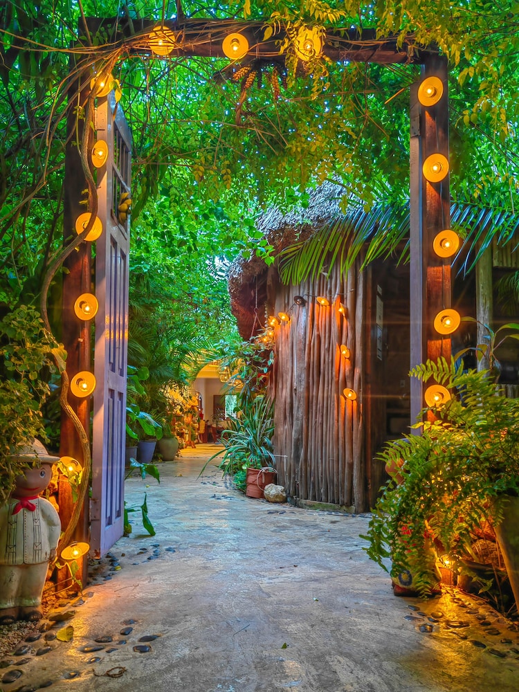 Le Muuch Hotel