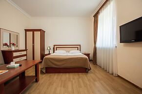 Ariana Family Hotel