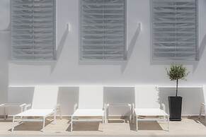 Naiades Marina Hotel