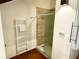 Regis Condo