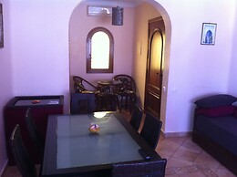 Marina Beach CHW Apartment