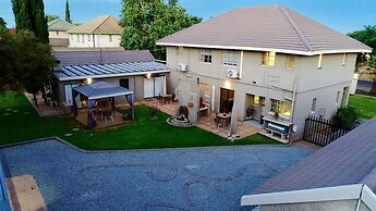 Modern Goldfields Apartments
