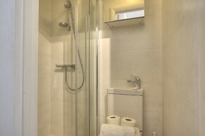 R1 Medium Studio