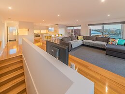7 Boardwalk Lakeside in Cowes