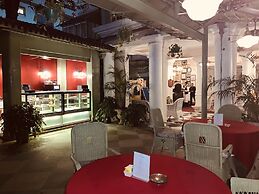 The Elgin Fairlawn Kolkata