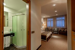 Zirve Hotel
