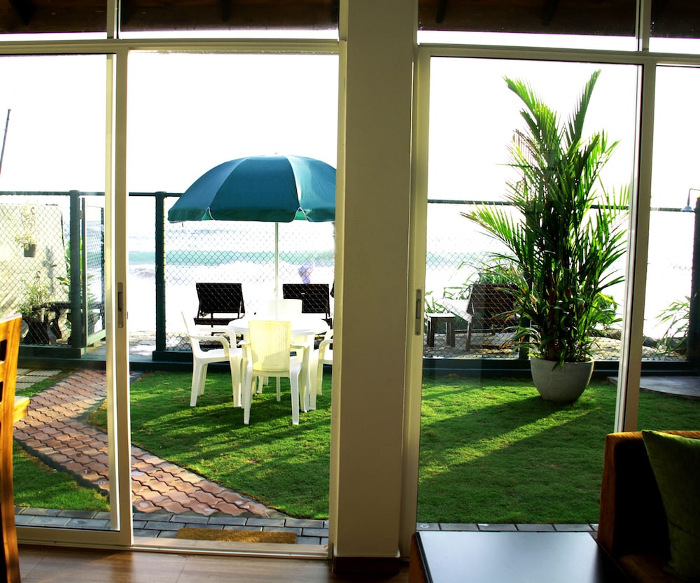 Randiya Beach Villa