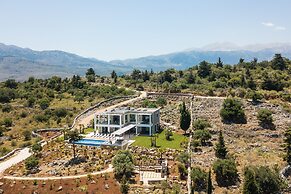 Villa Blue Skyline