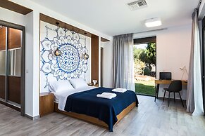 Villa Blue Skyline