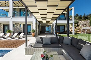 Villa Blue Skyline