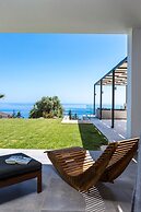 Villa Blue Skyline