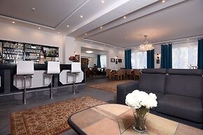 Hotel Ena