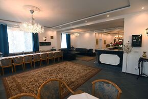 Hotel Ena