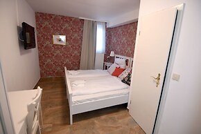Hotel Ena