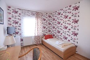 Hotel Ena