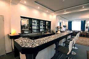Hotel Ena