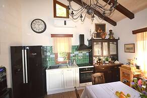 Lazzaro Apartments