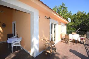 Lazzaro Apartments
