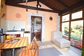 Lazzaro Apartments