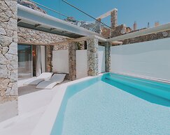 ΑRCS Suites & Residences
