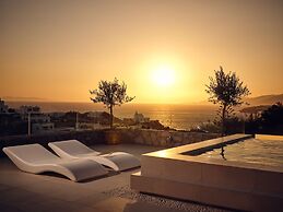 ΑRCS Suites & Residences