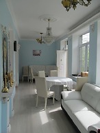 Artush & Raisa B&B