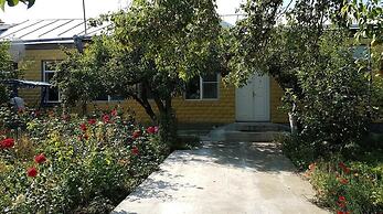 Artush & Raisa B&B