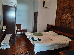 Artush & Raisa B&B