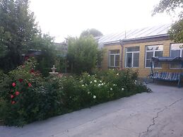 Artush & Raisa B&B