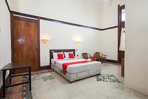 RedDoorz @ Lawang