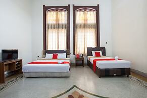 RedDoorz @ Lawang
